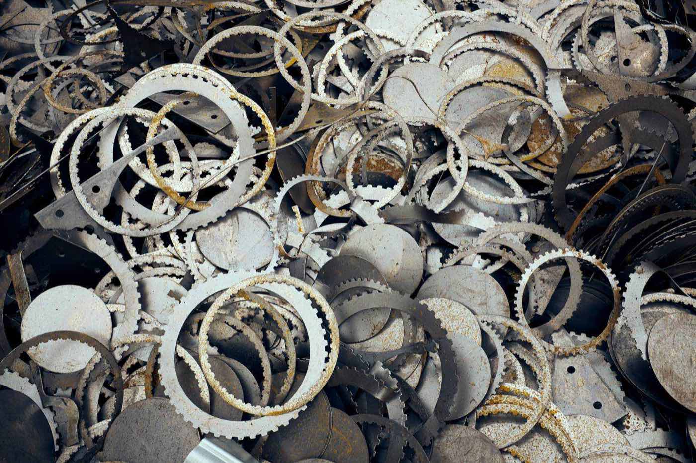 Große Mengen Metall und Schrott verkaufen + Überlänge